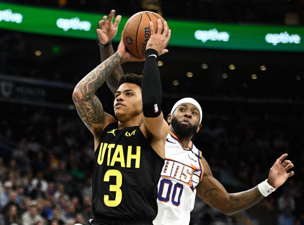 砸向储物柜 砸向储物柜