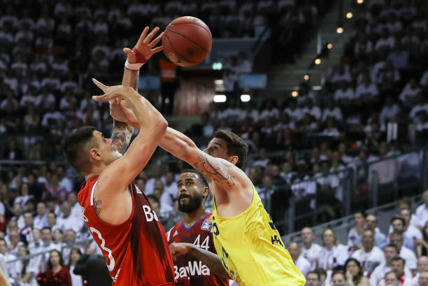 从边路突击 从边路突击