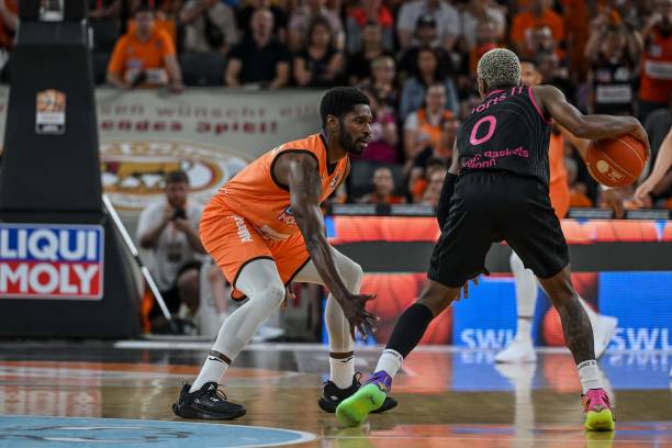 教练组通过 教练组通过