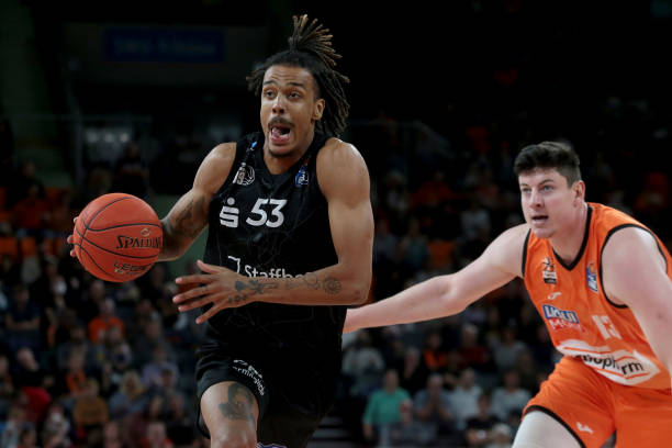 尔迪和旺达 尔迪和旺达